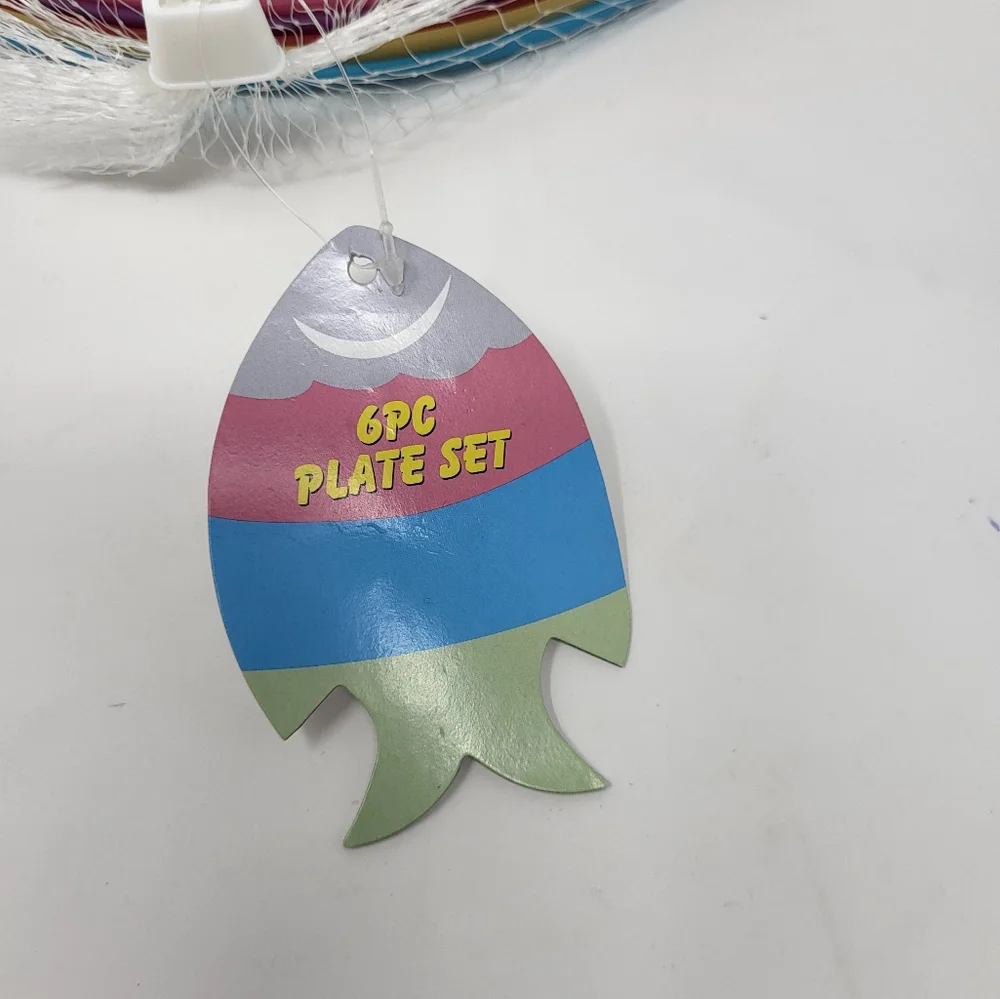 6 piece BPA free plastic multi color round plates new 10